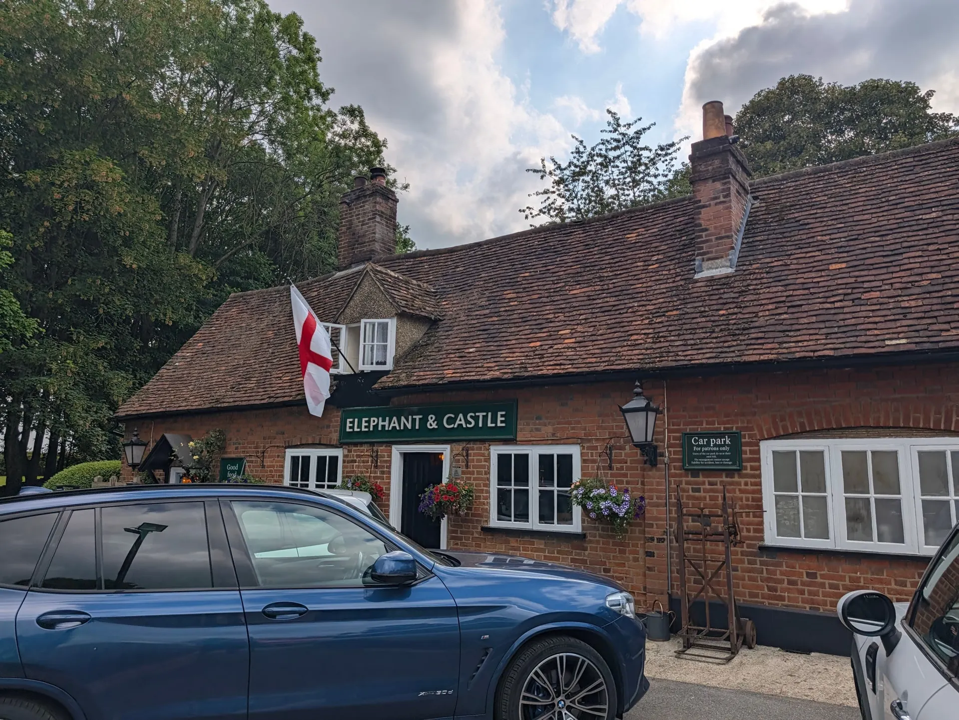 The Elephant & Castle Reopens: Amwell’s Summer Favourite Rises from the Ashes