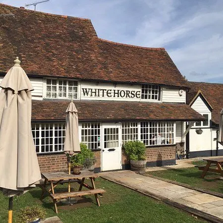 The front of the White Horse pub in Harpenden